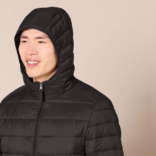 Amazon Essentials Men's Lightweight Water-Resistant Packable Hooded Puffer Jacket - Image 5