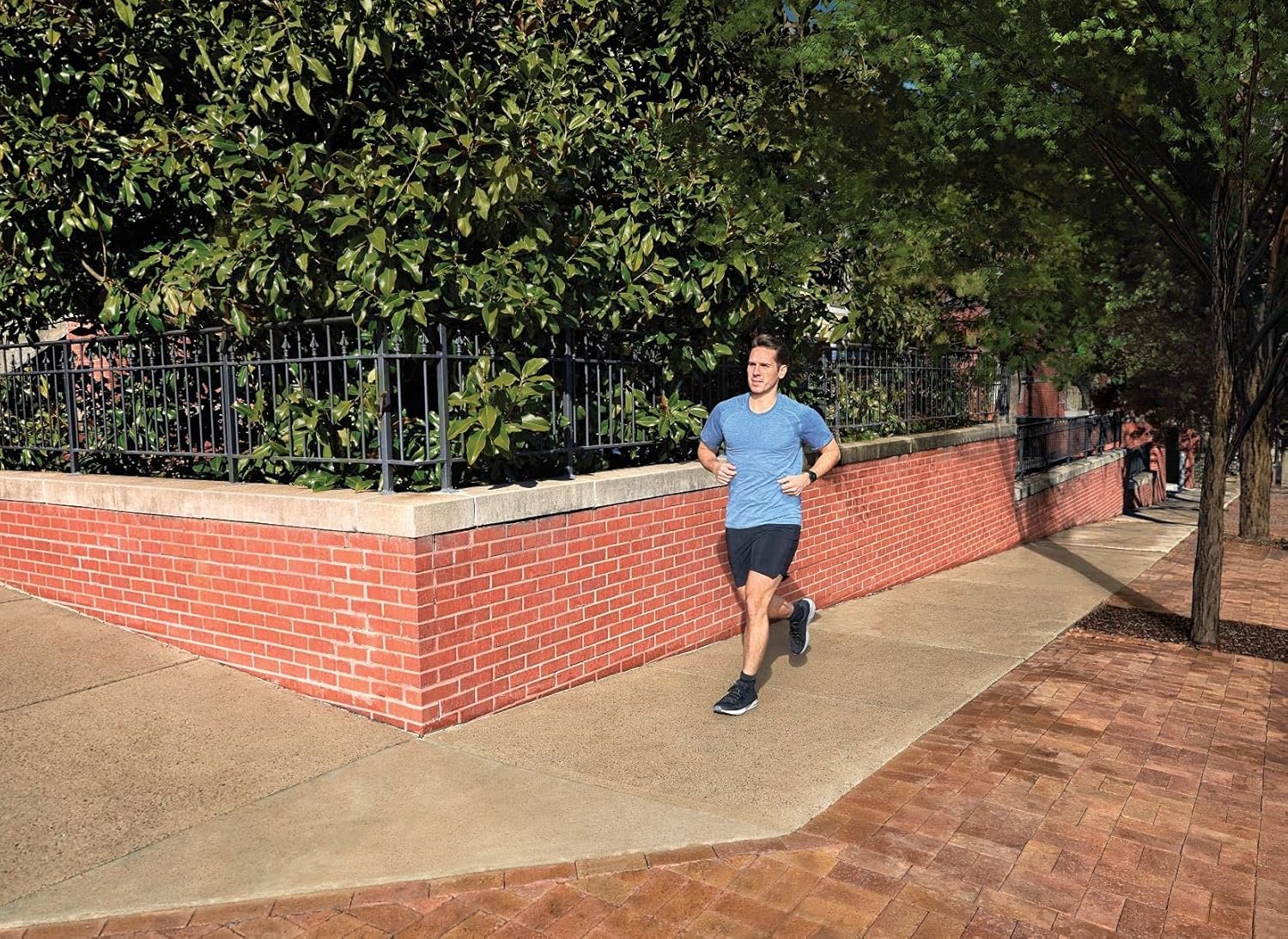 Garmin Forerunner 55, GPS Running Watch with Daily Suggested Workouts, Up to 2 weeks of Battery Life, Black - 010-02562-00 - Image 10