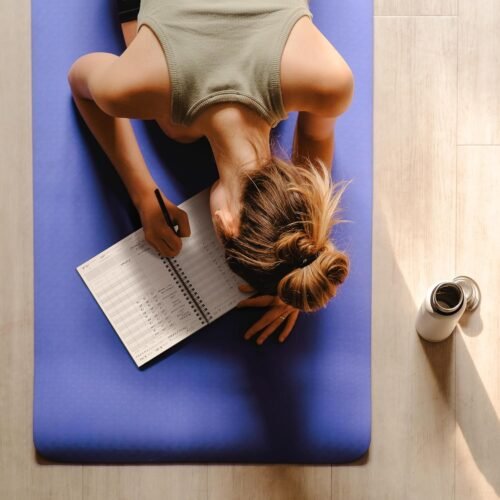 The Ultimate Fitness Journal for Tracking and Crushing Your Gym Goals - Detailed Workout Planner & Log Book For Men and Women - Great Gym Accessories With Calendar, Nutrition & Progress Tracker - Image 9